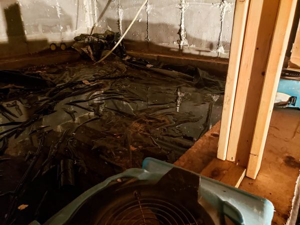 Crawlspace Water Cleanup in Green Valley